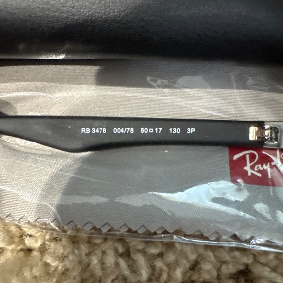 Ray-Ban sunglasses - Picture 2 of 3